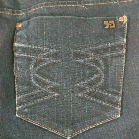 Joe's Jeans Honey Fit Mulholland Dark Wash Bootcut - size 25 - 30" Inseam - Picture 6 of 6